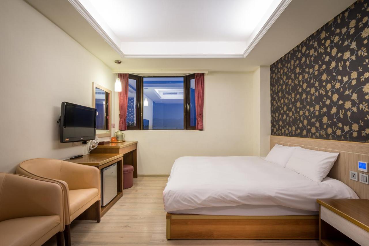 Yadi Hotel Пули Экстерьер фото