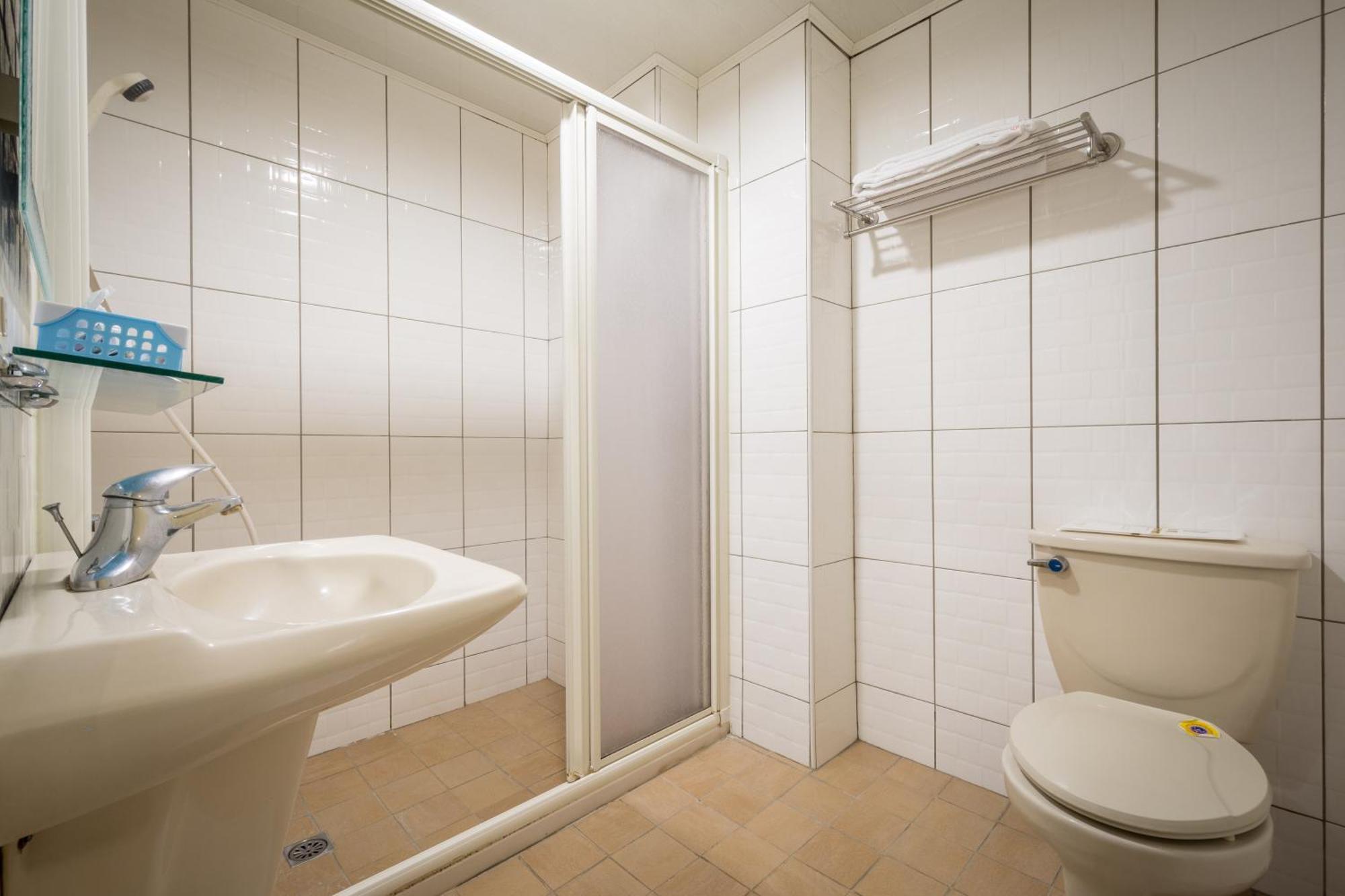 Yadi Hotel Пули Экстерьер фото