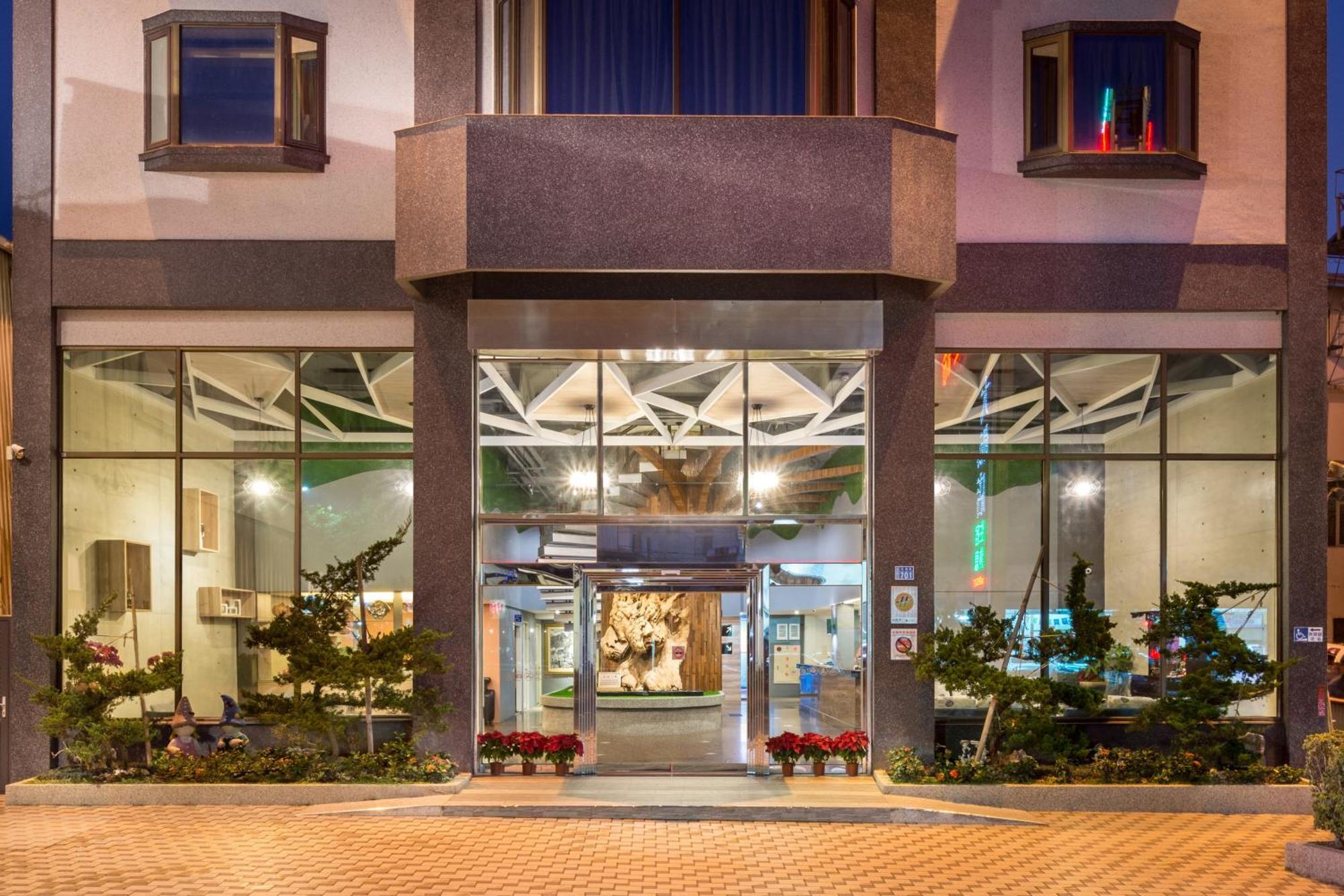 Yadi Hotel Пули Экстерьер фото